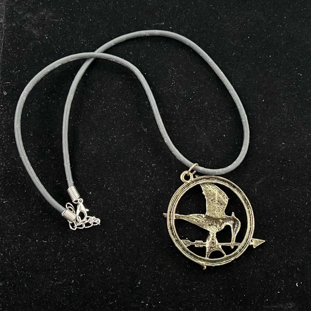 Hunger Game-like Theme Unisex Necklace